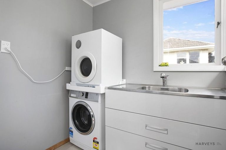 Photo of property in 88 Arimu Road, Papakura, 2110