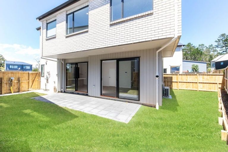 Photo of property in 18b Winfield Road, Kumeu, 0810