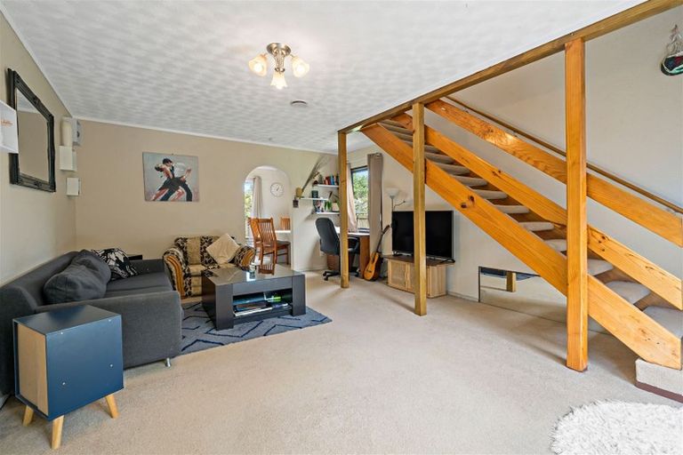 Photo of property in 2/14 Ceramco Place, Torbay, Auckland, 0630