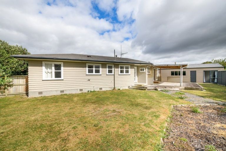 Photo of property in 18 Woburn Place, Takaro, Palmerston North, 4412