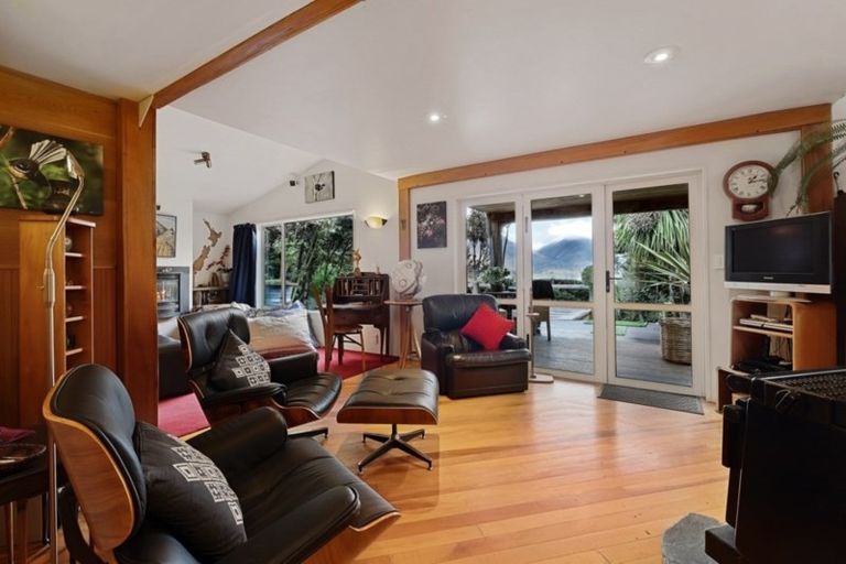 Photo of property in 17 Tall Tree Lane, Mount Creighton, Queenstown, 9371