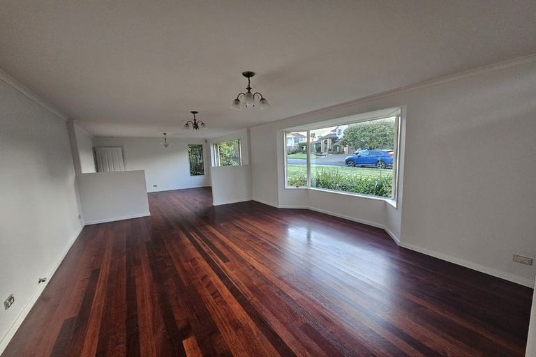 Photo of property in 2 Etwall Court, Dannemora, Auckland, 2016