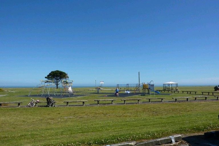 Photo of property in 3 Elley Drive, Carters Beach, Westport, 7825