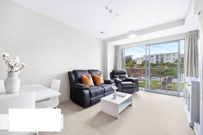 Photo of property in Shoal Haven Apartments, 112a/130 Anzac Street, Takapuna, Auckland, 0622