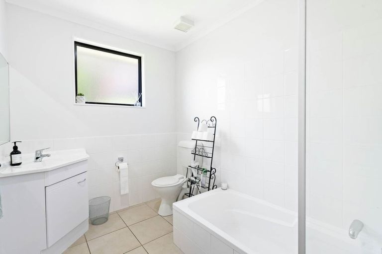 Photo of property in 57a Advene Road, Cockle Bay, Auckland, 2014