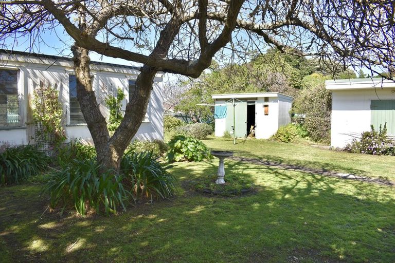 Photo of property in 4 Mahoe Street, Otaki Beach, Otaki, 5512