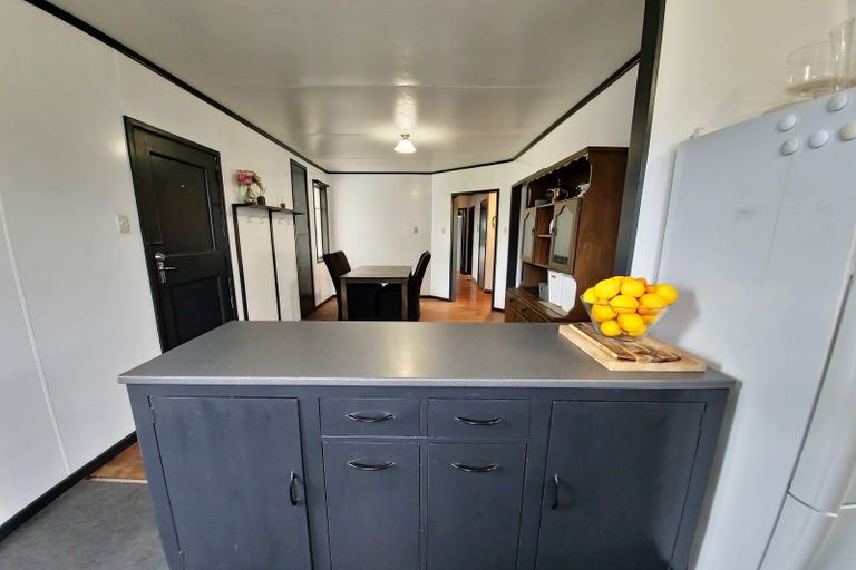 Photo of property in 11 Terrace Street, Marton, 4710