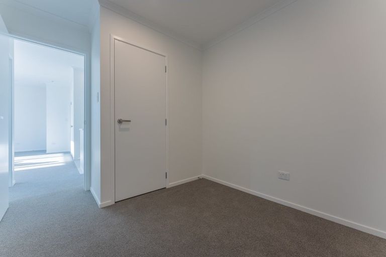 Photo of property in 17/1 Scott Road, Hobsonville, Auckland, 0616