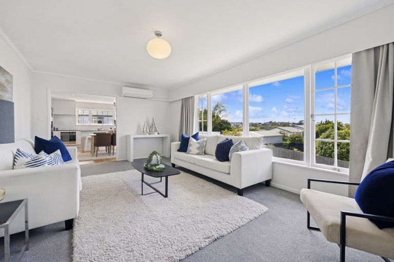 Photo of property in 24 Salem Place, Torbay, Auckland, 0630