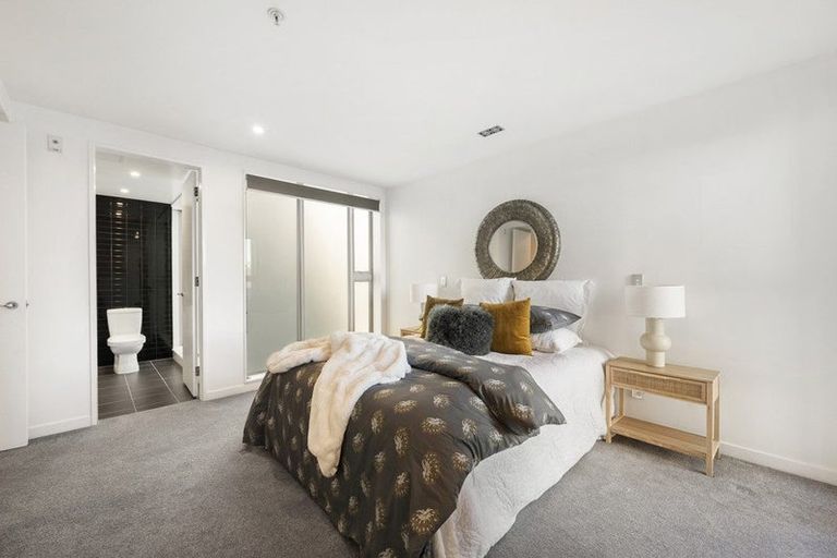 Photo of property in Portal Apartments, 6a/42 Cable Street, Te Aro, Wellington, 6011