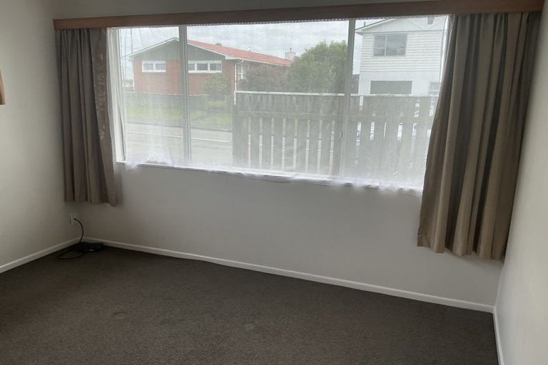 Photo of property in 44-46 Baylands Drive, Newlands, Wellington, 6037