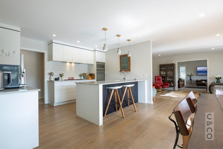 Photo of property in 212 Matua Road, Kumeu, 0810