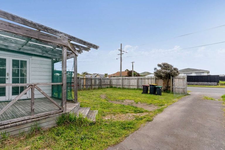 Photo of property in 79 Tedder Avenue, North New Brighton, Christchurch, 8083