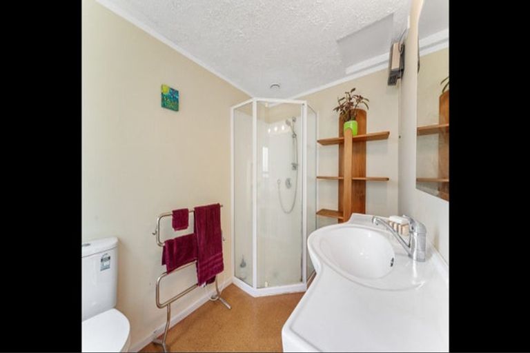 Photo of property in 10 Mamaku Street, Paraparaumu, 5032