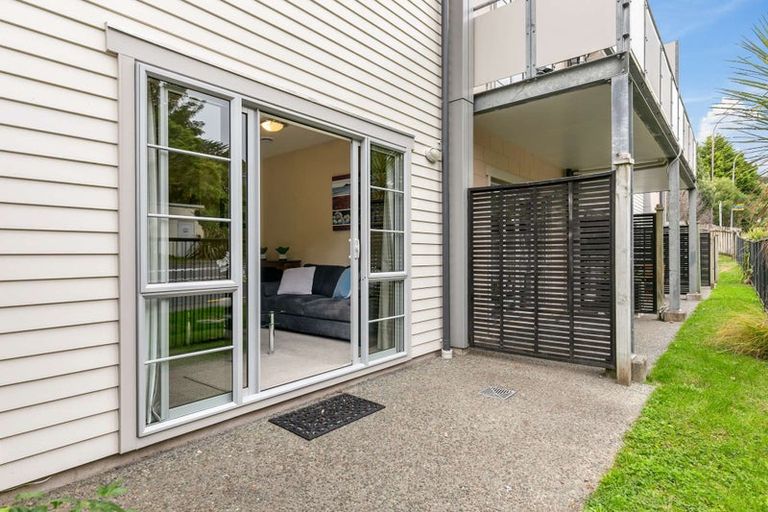 Photo of property in Monterey Apartments, 8/232 Middleton Road, Glenside, Wellington, 6037