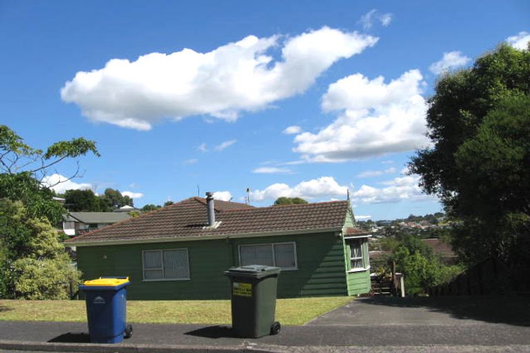 Photo of property in 5 Felicity Place, Unsworth Heights, Auckland, 0632