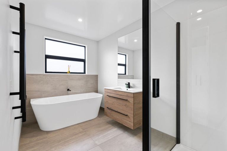 Photo of property in 206 Penruddock Rise, Westmorland, Christchurch, 8025