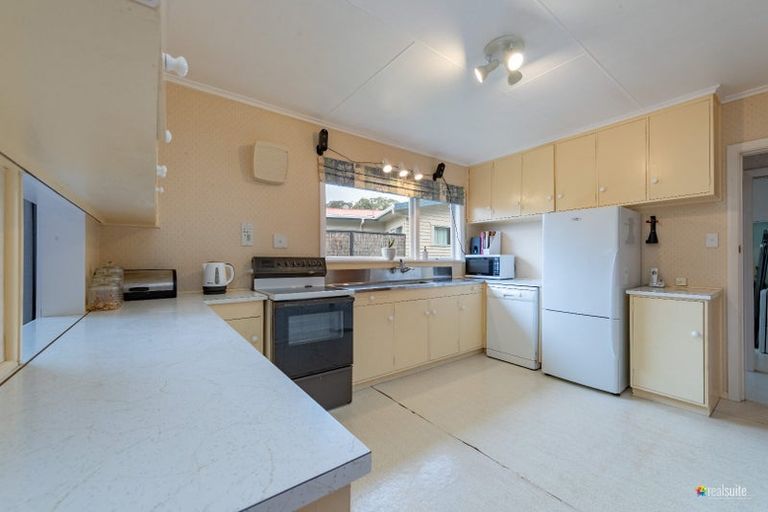 Photo of property in 40 Pembroke Street, Tawa, Wellington, 5028