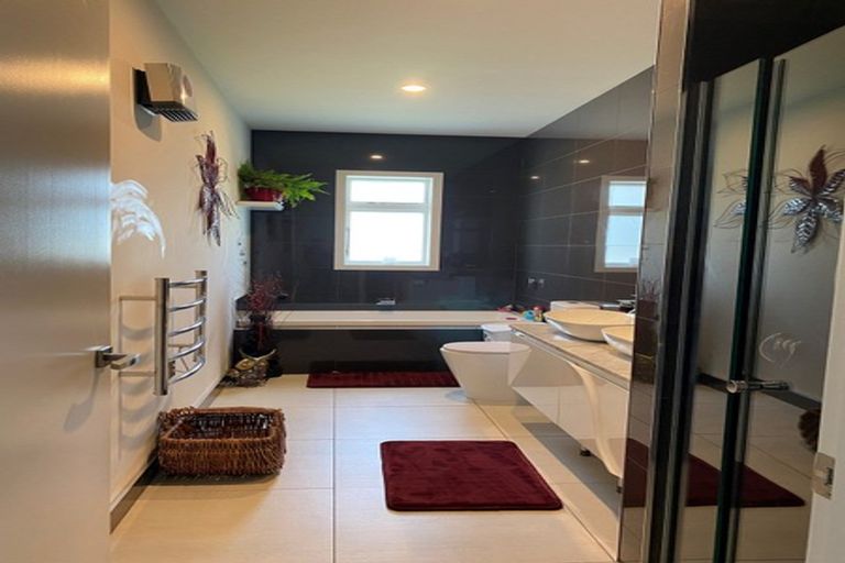 Photo of property in 37 Oban Street, Holmes Hill, Oamaru, 9401