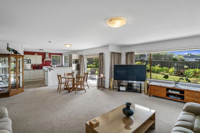 Photo of property in 85 Weatherly Road, Torbay, Auckland, 0630