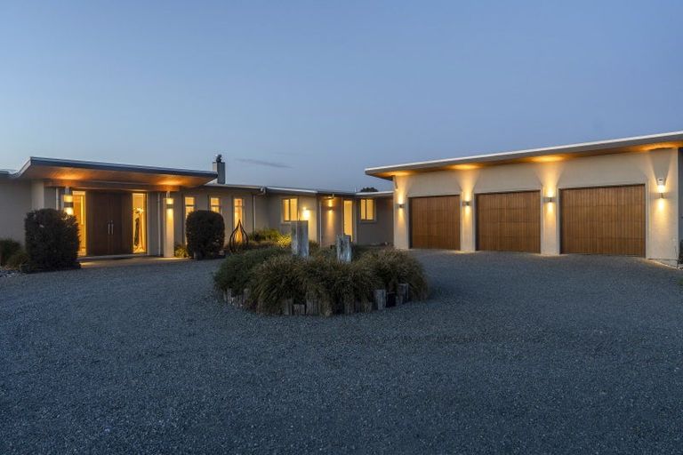 Photo of property in 218 Maindonalds Road, West Eyreton, Rangiora, 7475