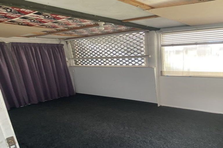 Photo of property in 8 Freyberg Avenue, Papatoetoe, Auckland, 2104