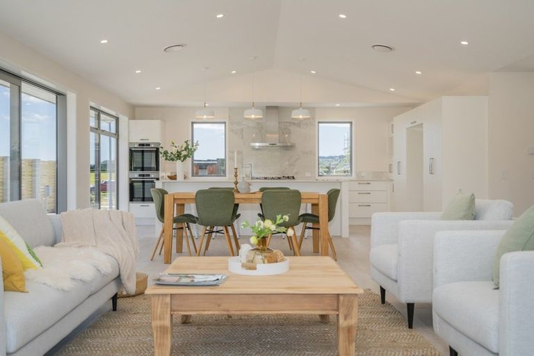 Photo of property in 22 Awatea Drive, Whitianga, 3510