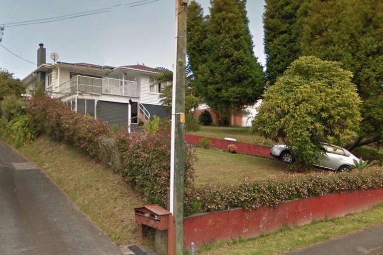 Photo of property in 28 Tomo Street, New Lynn, Auckland, 0600