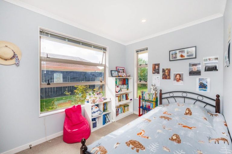 Photo of property in 33 Tennyson Avenue, Kelvin Grove, Palmerston North, 4414