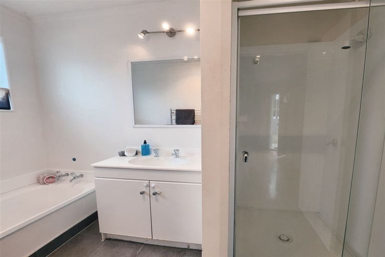 Photo of property in 26 Glen Road, Stokes Valley, Lower Hutt, 5019