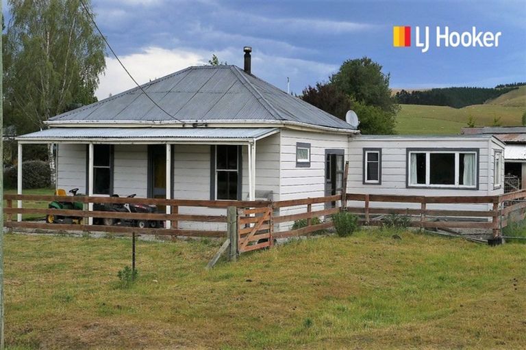 Photo of property in 42 Ritchie Road, Dunback, Palmerston, 9483