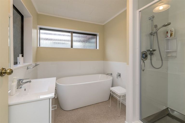 Photo of property in 18 Homewood Avenue, Levin, 5510