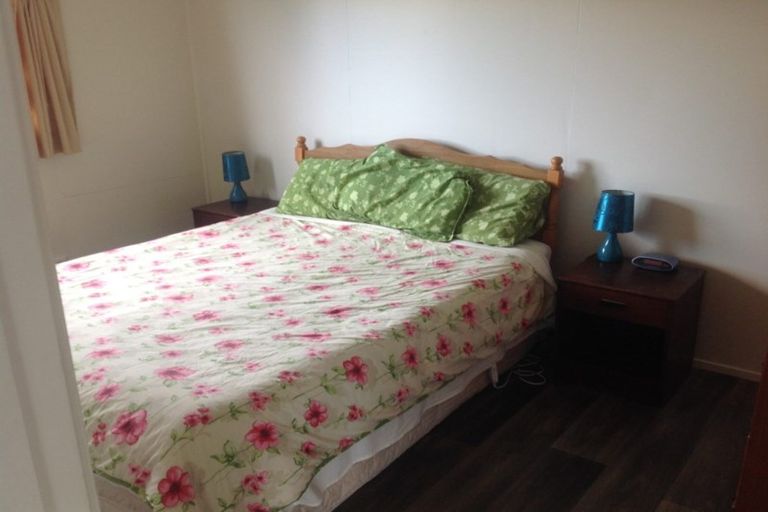 Photo of property in 17 St Anne Place, Omaha, 0986