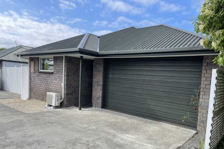 Photo of property in 2/200 Wainoni Road, Avondale, Christchurch, 8061