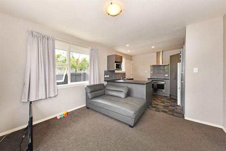 Photo of property in 2/187a Matsons Avenue, Papanui, Christchurch, 8053