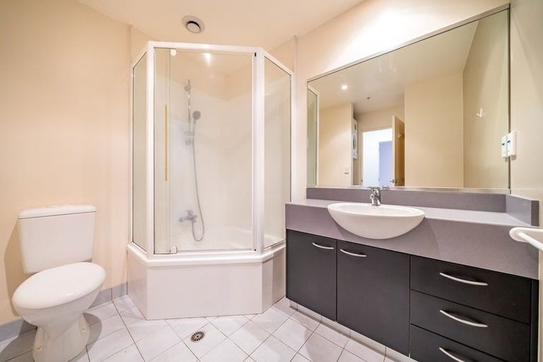 Photo of property in St Peters Apartments, 10c/192 Willis Street, Te Aro, Wellington, 6011