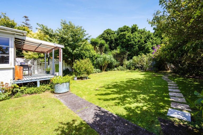 Photo of property in 14 List Street, Welbourn, New Plymouth, 4310