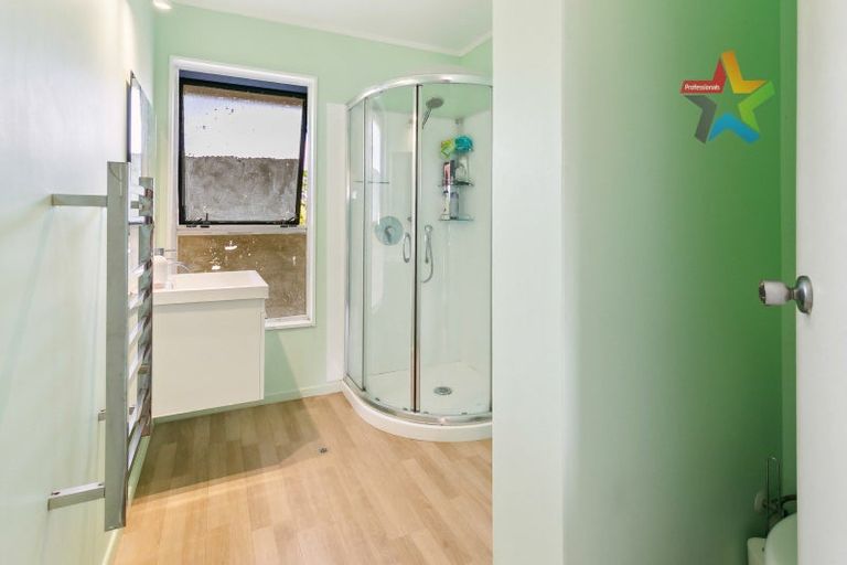 Photo of property in 70 Cunliffe Street, Churton Park, Wellington, 6037