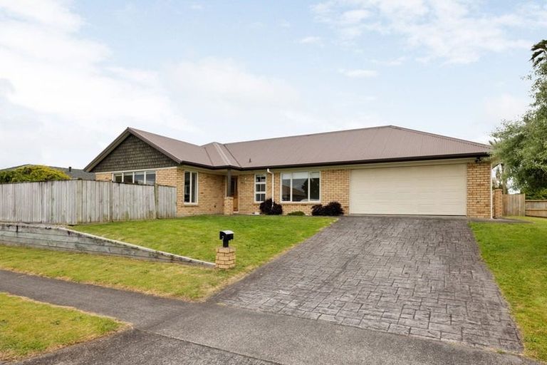 Photo of property in 2 Maahutaupeke Place, St Andrews, Hamilton, 3200