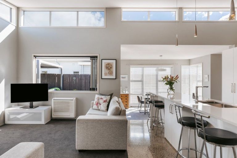 Photo of property in 22 Oriental Parade, Papamoa Beach, Papamoa, 3118