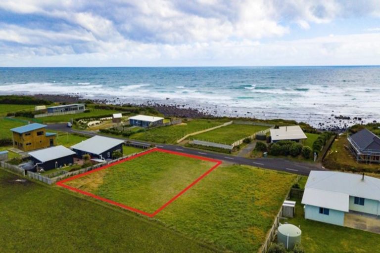 Photo of property in 295 Tai Road, Opunake, 4681