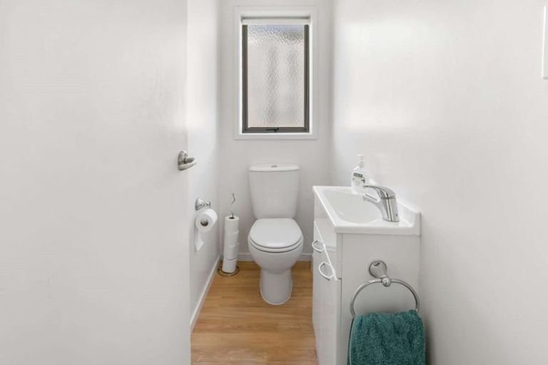 Photo of property in 67a Beach Haven Road, Beach Haven, Auckland, 0626