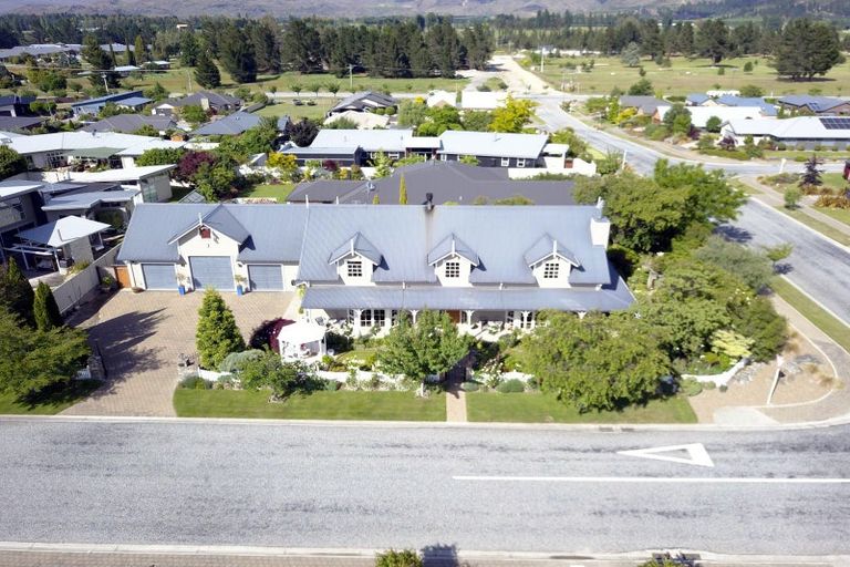 Photo of property in 30 Chandler Crescent, Clyde, 9330