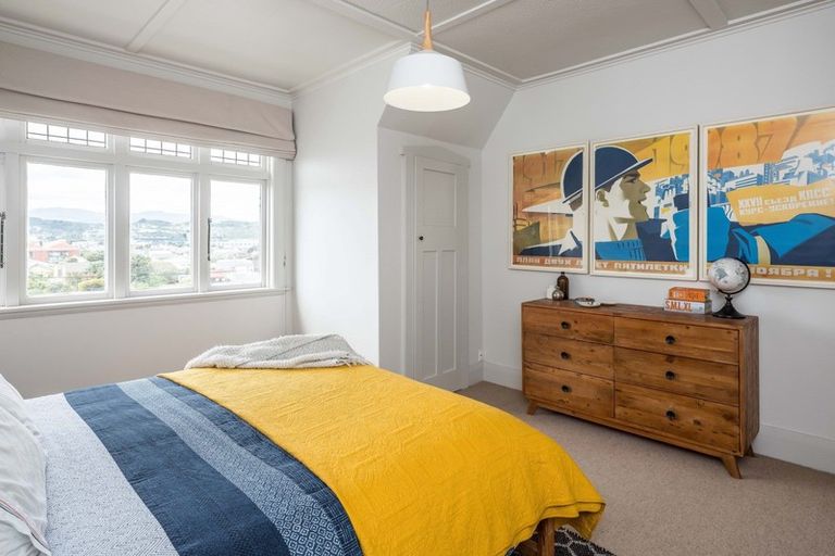 Photo of property in 32 Queens Drive, Kilbirnie, Wellington, 6022