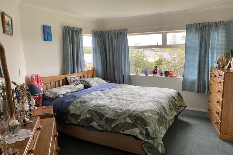 Photo of property in 19 Chesterfield Way, Orewa, 0931