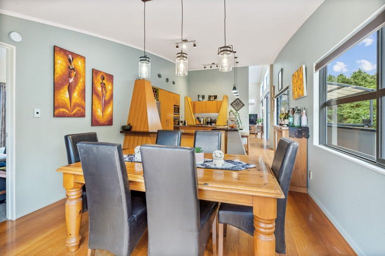 Photo of property in 66 Owhiwa Road, Parua Bay, Onerahi, 0192