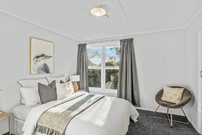 Photo of property in 3 Cheriton Street, Aranui, Christchurch, 8061