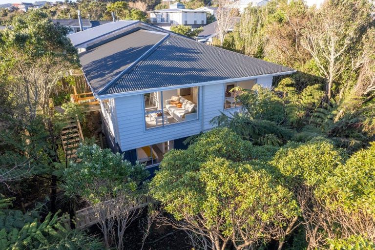 Photo of property in 21b Colchester Crescent, Newlands, Wellington, 6037