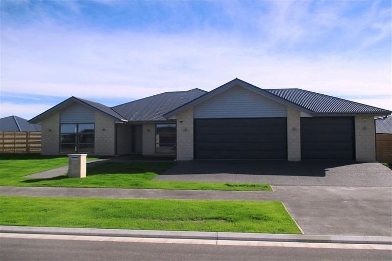 Photo of property in 14 Genoa Avenue, Rolleston, 7614