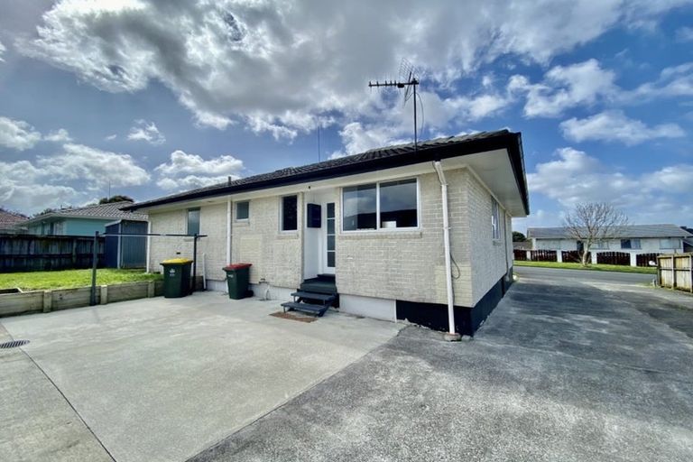 Photo of property in 37 Alabaster Drive, Papatoetoe, Auckland, 2025